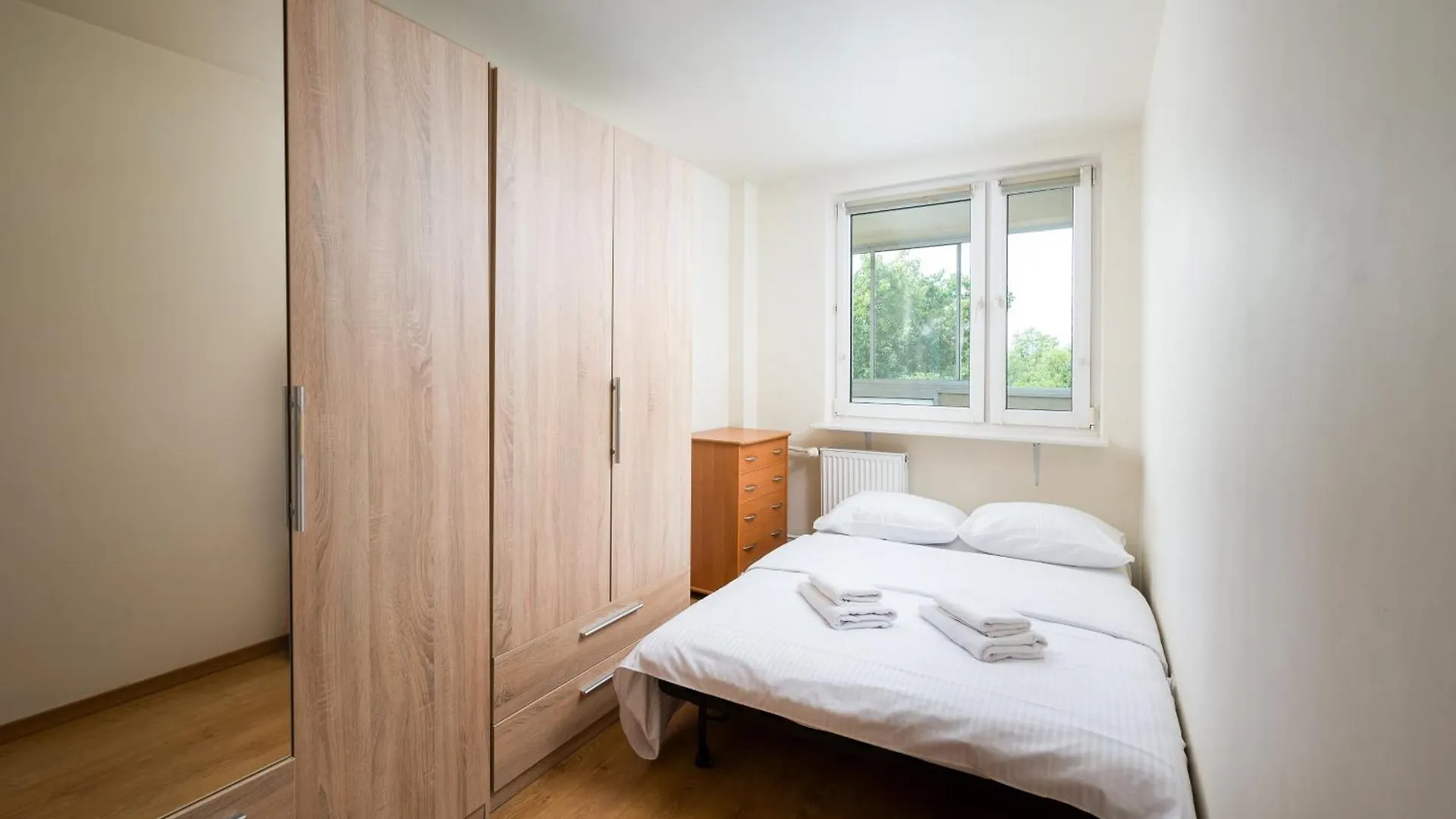 ורשה Olszowa 8 By The River Apartment