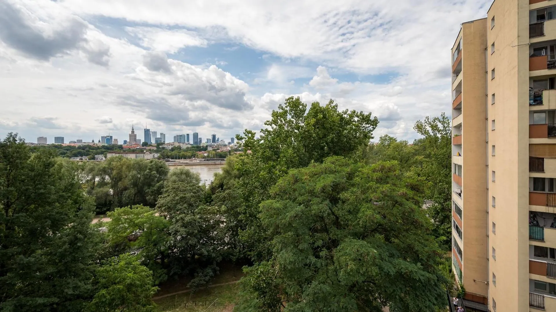ורשה Olszowa 8 By The River Apartment
